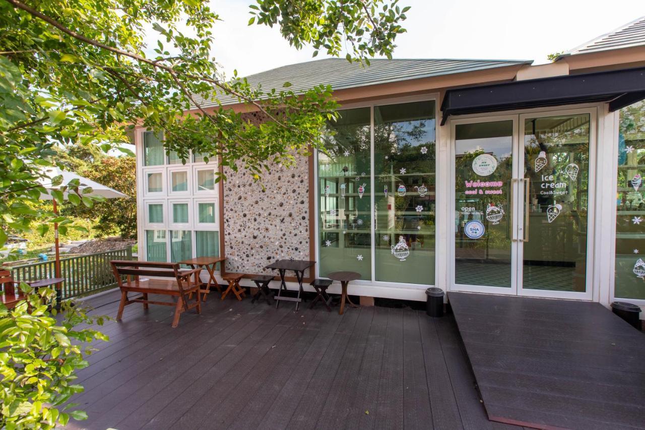 The Chamuang Forest Nakhon Nayok Exterior photo
