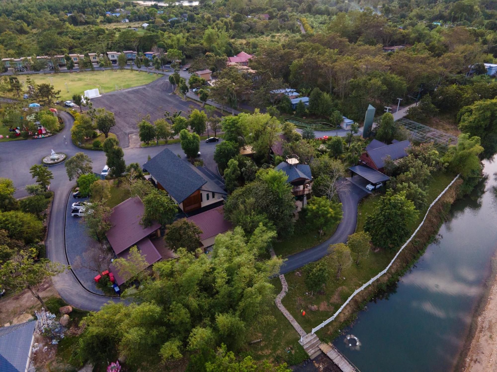 The Chamuang Forest Nakhon Nayok Exterior photo